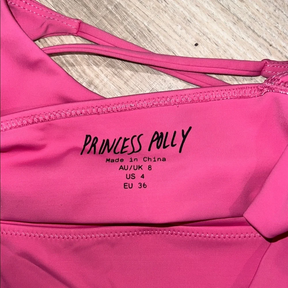 Princess‎ Polly pink sports bra